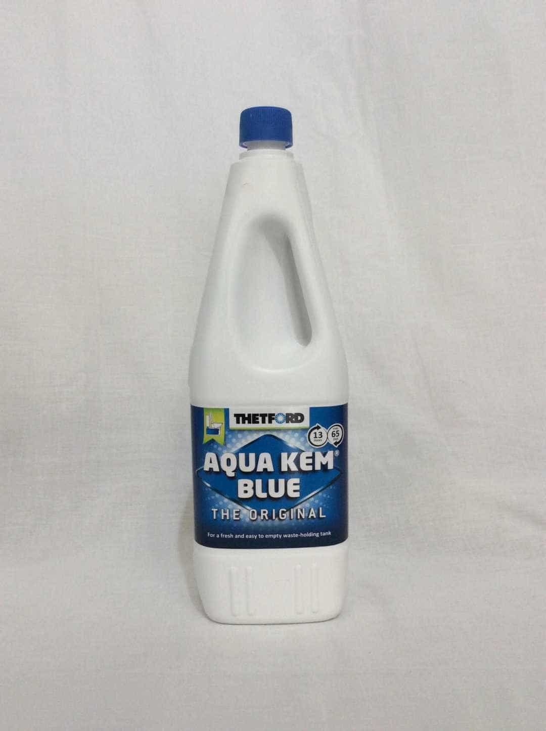 Aqua Kem Blue Toilet Waste Tank Fluid 2L THETFORD